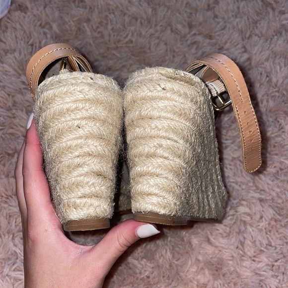 Seychelles Taupe Suede Espadrilles Wedge Sandals - Picture 8 of 10